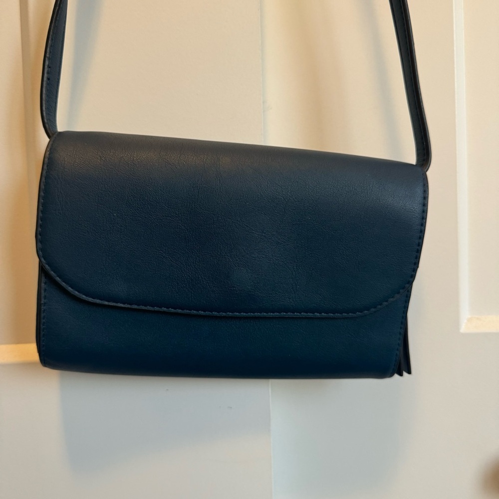 Simply Vera Vera Wang Dark Blue Crossbody Small Purse - Picture 2 of 12